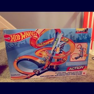 Hot Wheels Massive Loop Mayhem Track Set
